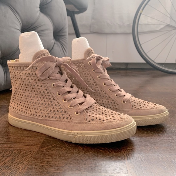 Blush coloured Lazer-cut suede “All-Star style” high top shoes - Picture 4 of 12
